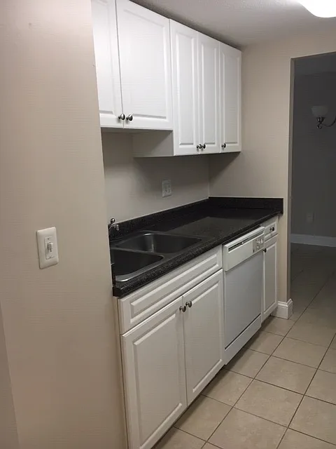 1 bed, 815 sqft, $1,895 — Photo 2