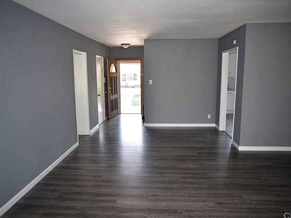 5th image of 722 E 20th St