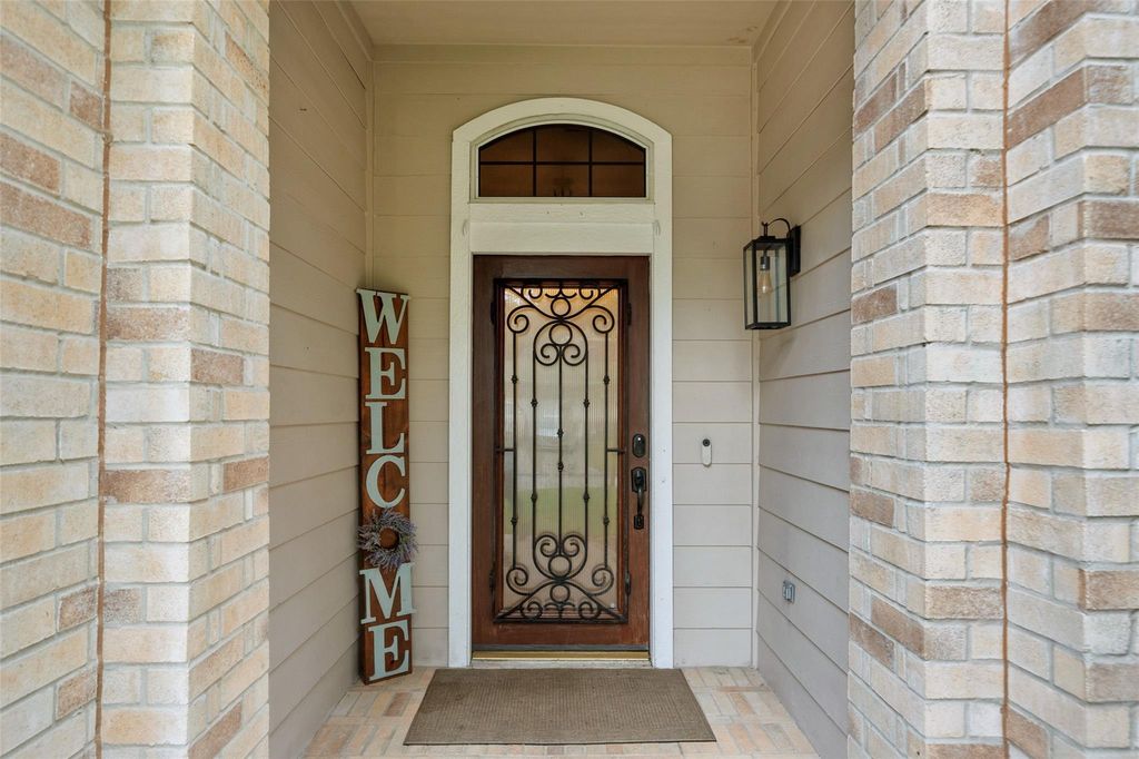30 S Creekmist Pl, Conroe, TX - View 3