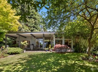 116 Cedar Crest Ln, Bellevue, WA 98004