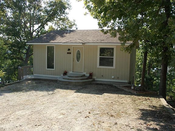2nd image of 4640 Wyrick Dr