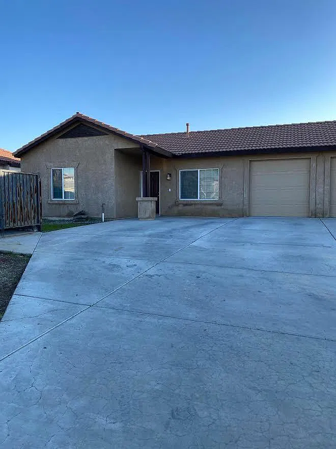2 bed, 950 sqft, $1,500 — Photo 1