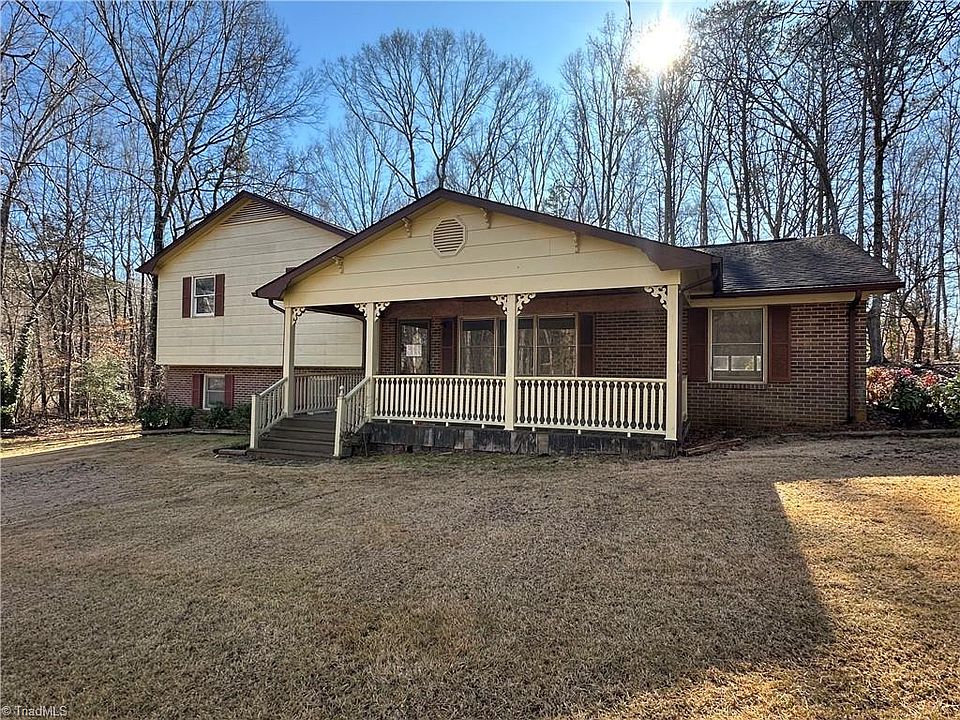 1st image of 219 Sunset Cir