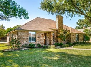 807 Meadowglen Cir, Coppell, TX 75019
