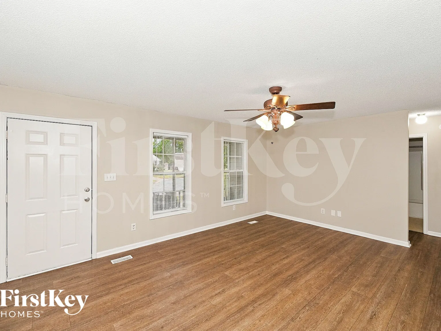 3 bed, 2.0 bath, 1267 sqft, $1,665 — Photo 4