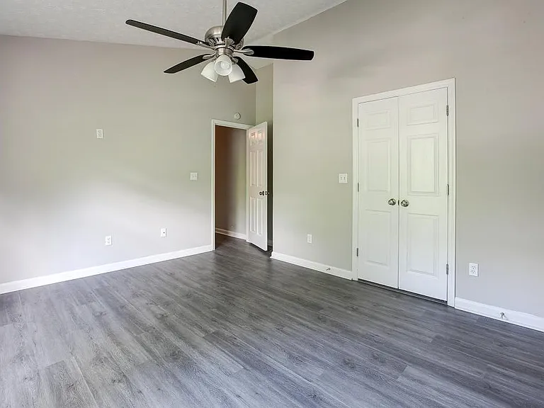 4941 Tanners Spring Dr — Photo 15