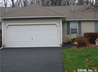 5147 Black Hawk Cir, Liverpool, NY 13088