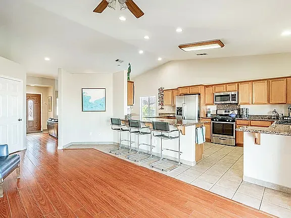 12557 Maui Way — Photo 24