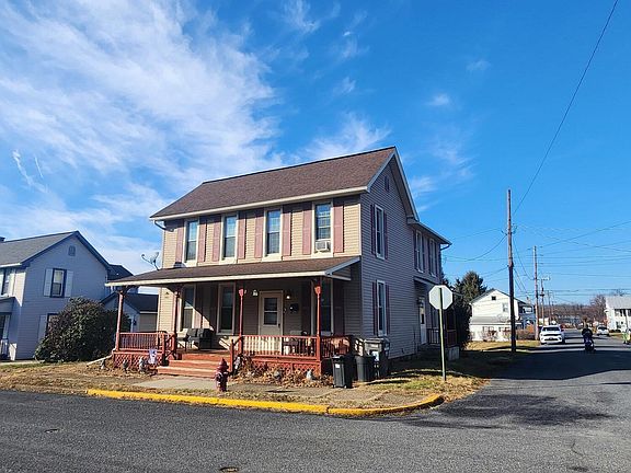2nd image of 227 E 7th St