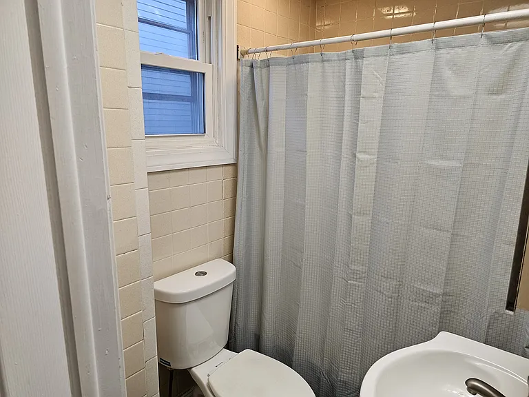 573 Oliver St #1 — Photo 6
