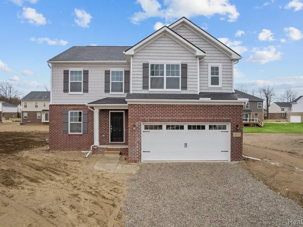 14272 Old Oak Trl, Belleville, MI 48111