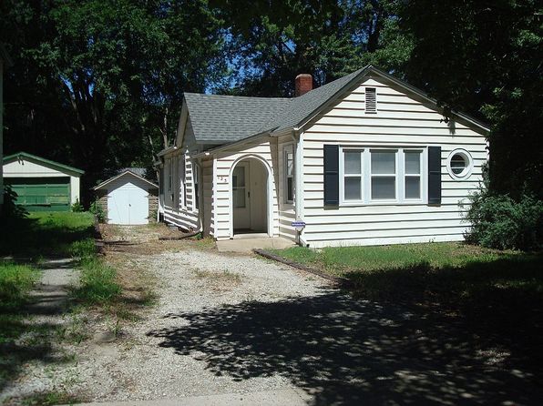 123 NW Louise St