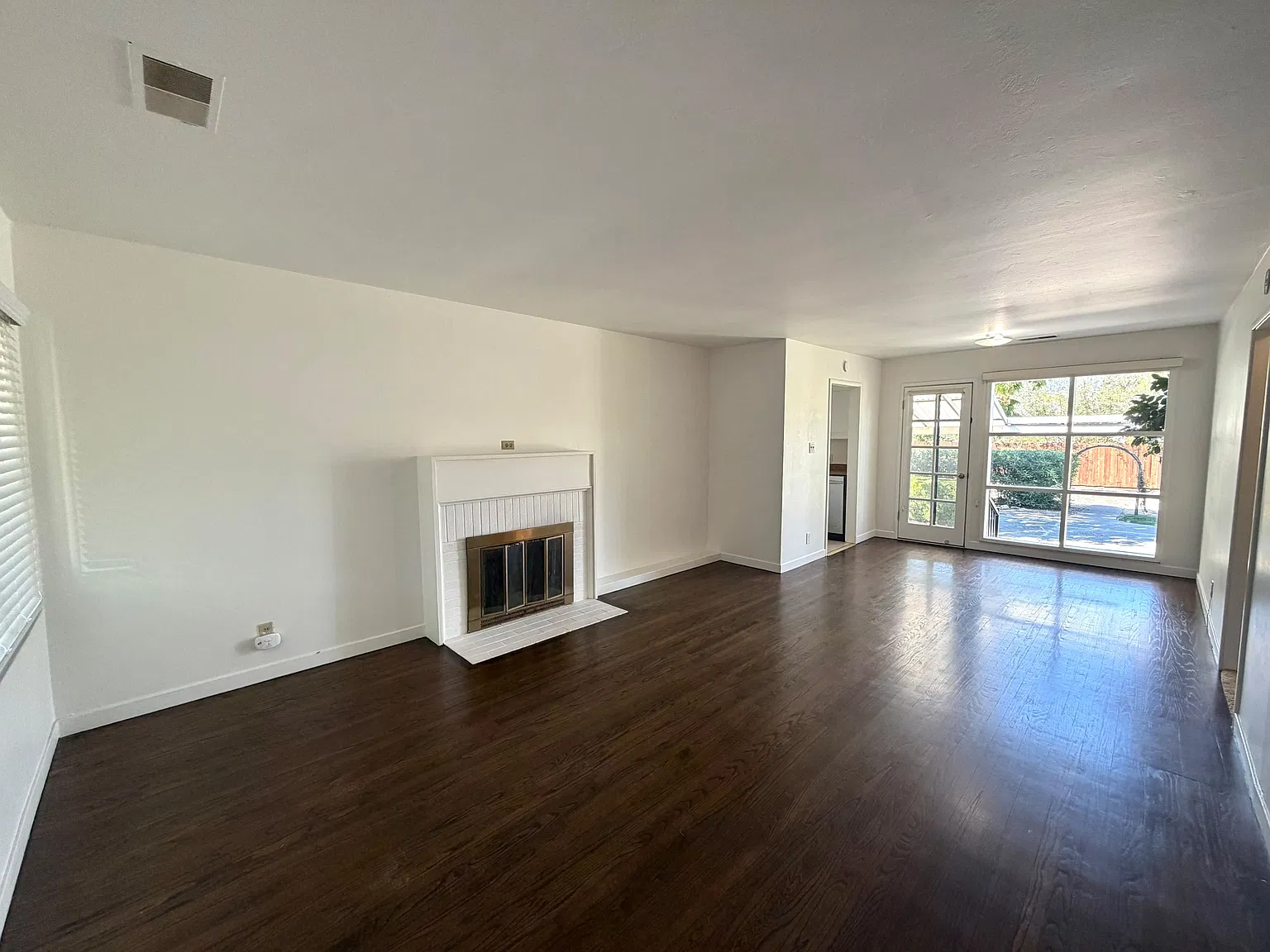 204 El Prado Ave - 1 — Photo 2