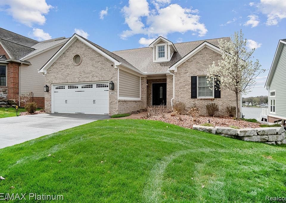 1st image of 445 Lakeshore Pointe Dr