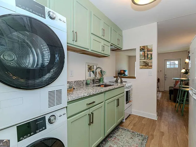 150 South Ave SE #1 — Photo 10