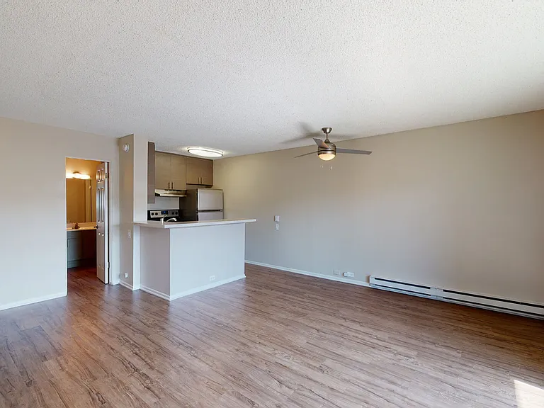 Eight 80 Newport Beach — Photo 107