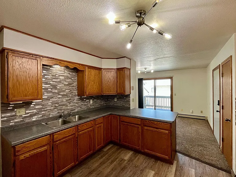 1216 N Point Dr — Photo 1