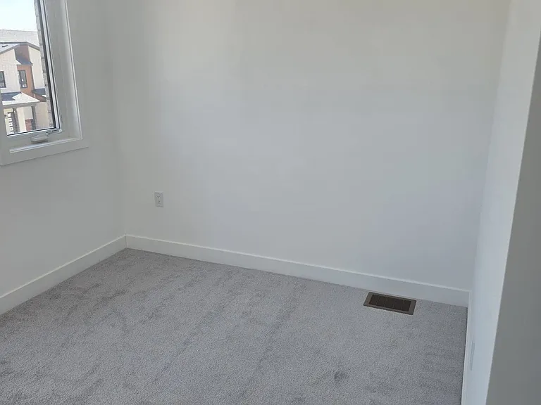 47 Flan Blvd — Photo 11