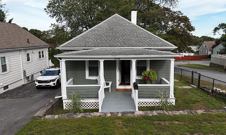 1st image of 506 Hawes St