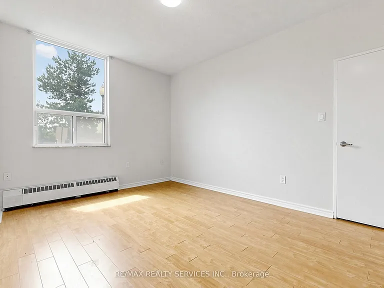 175 Hilda Ave #102 — Photo 22