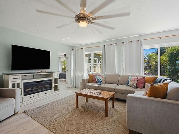 4th image of 13730 MELANIE AVENUE