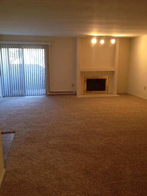 1st image of 2042 W Schantz Ave