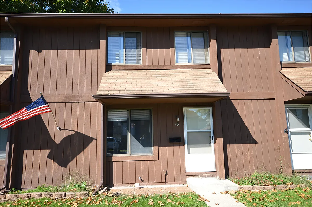Building Photo - 300 E Kilbuck St
