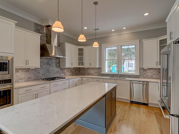 4th image of 3430 Acorn Drop Ln