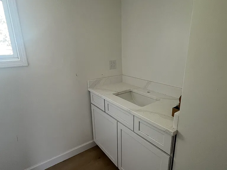 448 Grove St — Photo 9