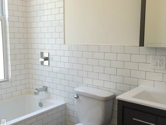 5th image of 121 Essex St #Hg