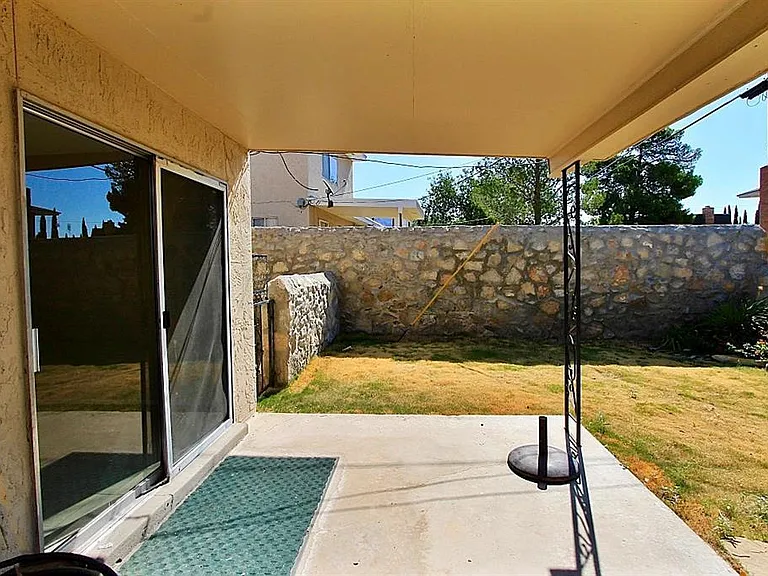 6925 Escondido Dr #A — Photo 37