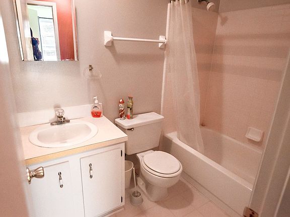 4th image of 830 Goldcoast Dr