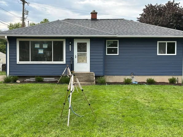 4353 Chesterfield Blvd NW, Grand Rapids, MI 49534