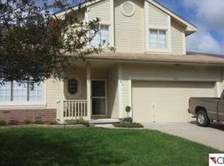 15014 Chalco Pointe Cir, Omaha, NE 68138