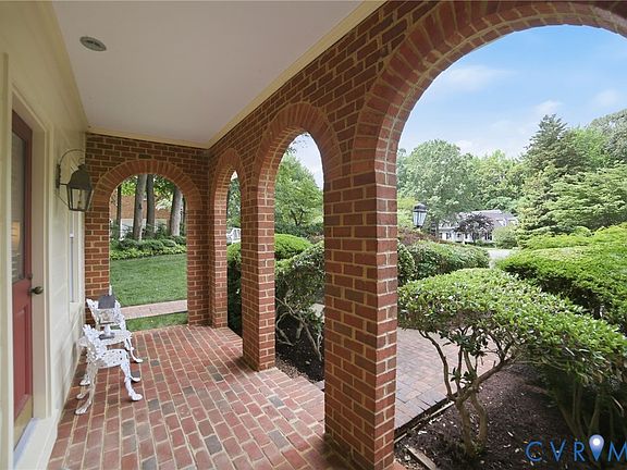 2nd image of 3950 Reeds Landing Cir