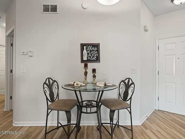 8218 Green Parrot Rd #105 — Photo 23