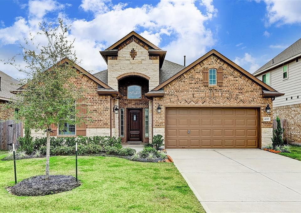 1st image of 4830 La Piedra Ln