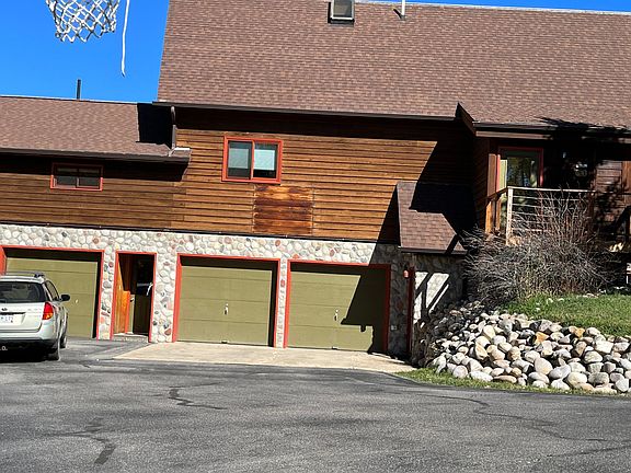2nd image of 1785 Brome Dr