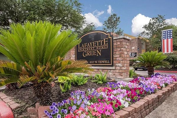 Lafayette Green Apartment Homes — Photo 6