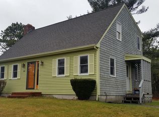 218 Charge Pond Rd, Wareham, MA 02571