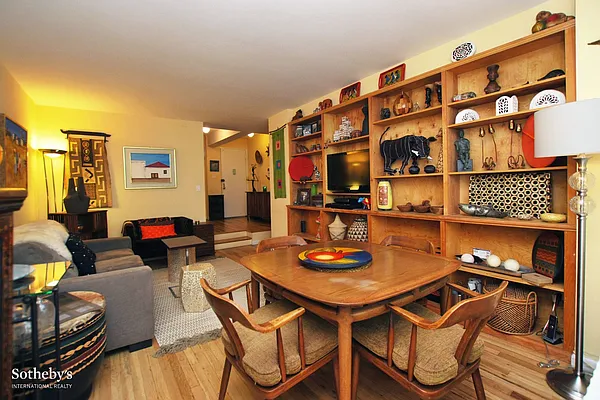 Rented by Sotheby's International Realty | media 10