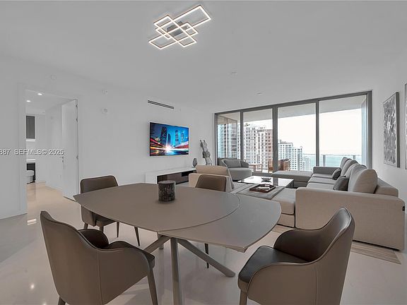3rd image of 300 Biscayne Boulevard Way #2803