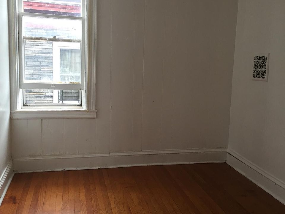 2nd image of 808 Wager St