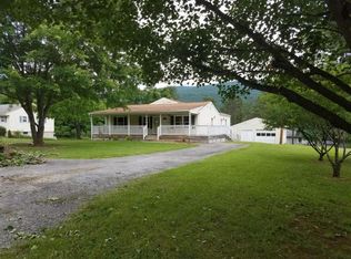 3265 Bradshaw Rd, Salem, VA 24153