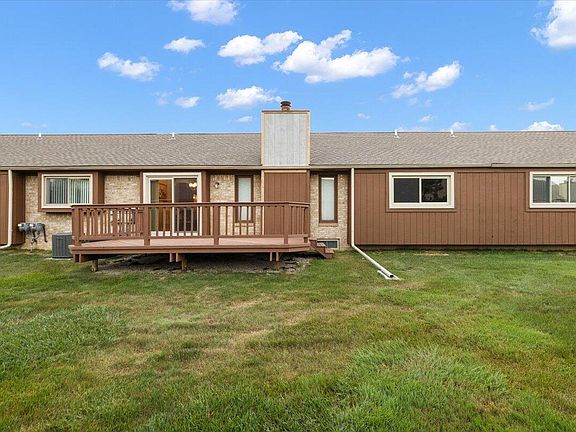4th image of 41170 Victoria Dr