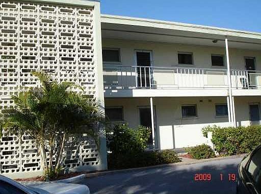 1st image of 2155 Wood St APT A15