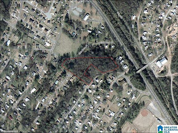 4th image of 1217 Club House Rd