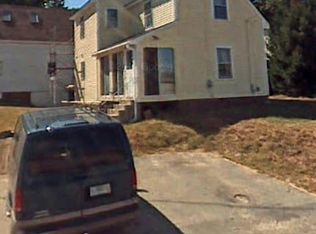 11 Blossom Rd, Plaistow, NH 03865