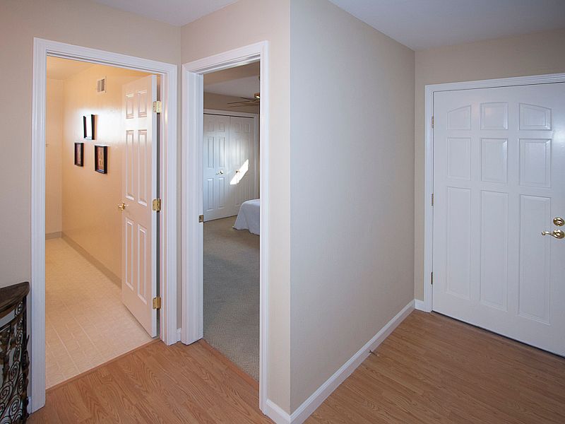 1st image of 695 W Dunne Ave