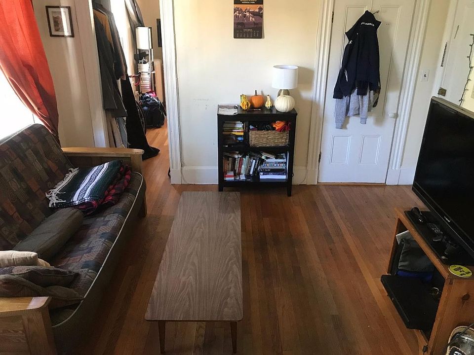 2nd image of 80 Larch Rd